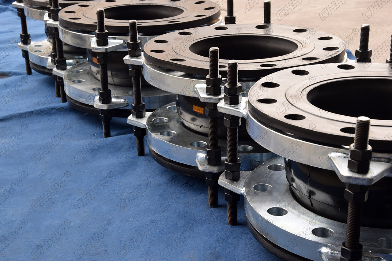 大翻邊限位裝置<a href=http://www.cslianhua.com/xjjt/ target=_blank class=infotextkey>橡膠軟接頭</a> PN4.0MPa大翻邊限位裝置<a href=http://www.cslianhua.com/xjjt/ target=_blank class=infotextkey>橡膠軟接頭</a>